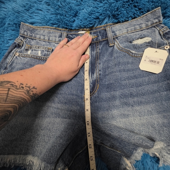 Altar'd State Denim Shorts NWT Size Large - Picture 7 of 10